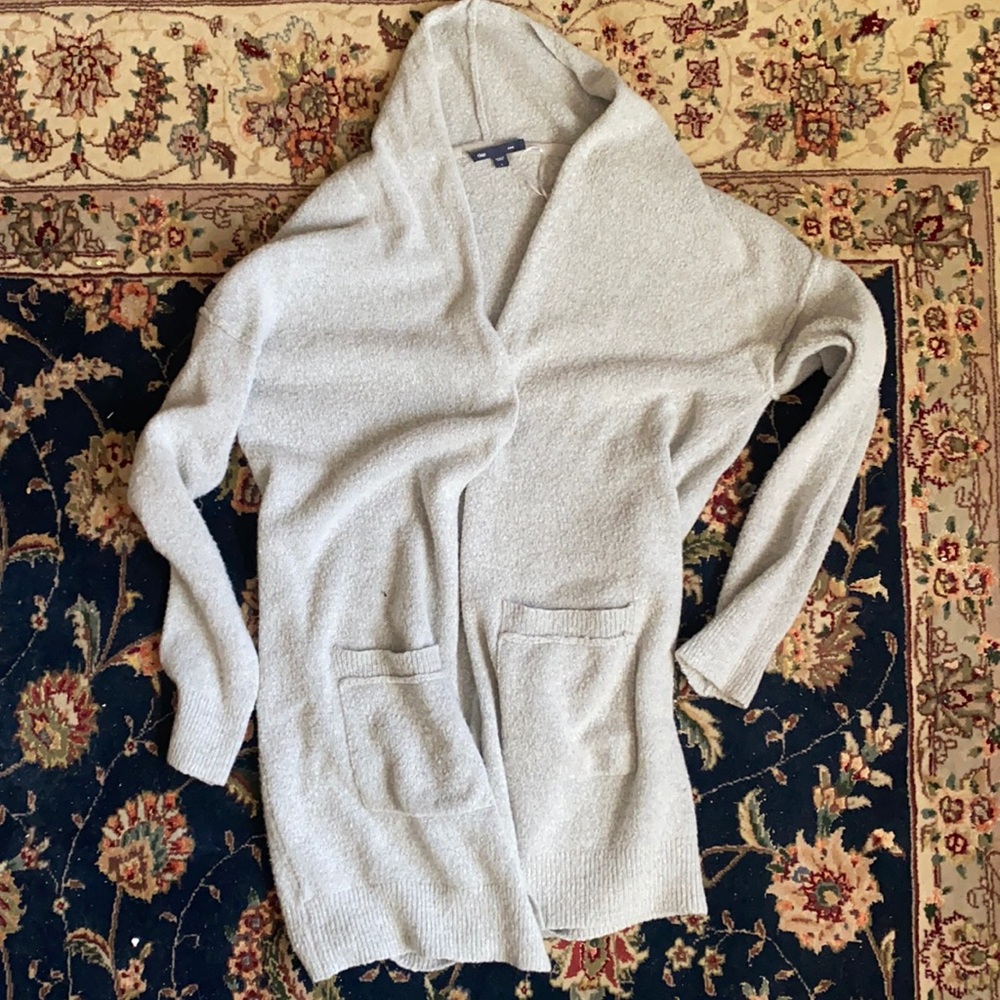 GAP women’s Long SOFT sweater Sz L